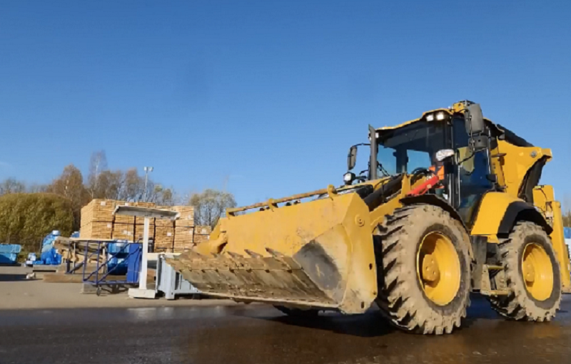 экскаватор погрузчик Caterpillar 444F2